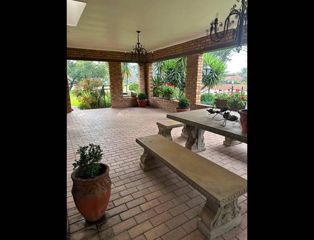 6 BEDROOM HOUSE FOR SALE IN DUNNOTTAR